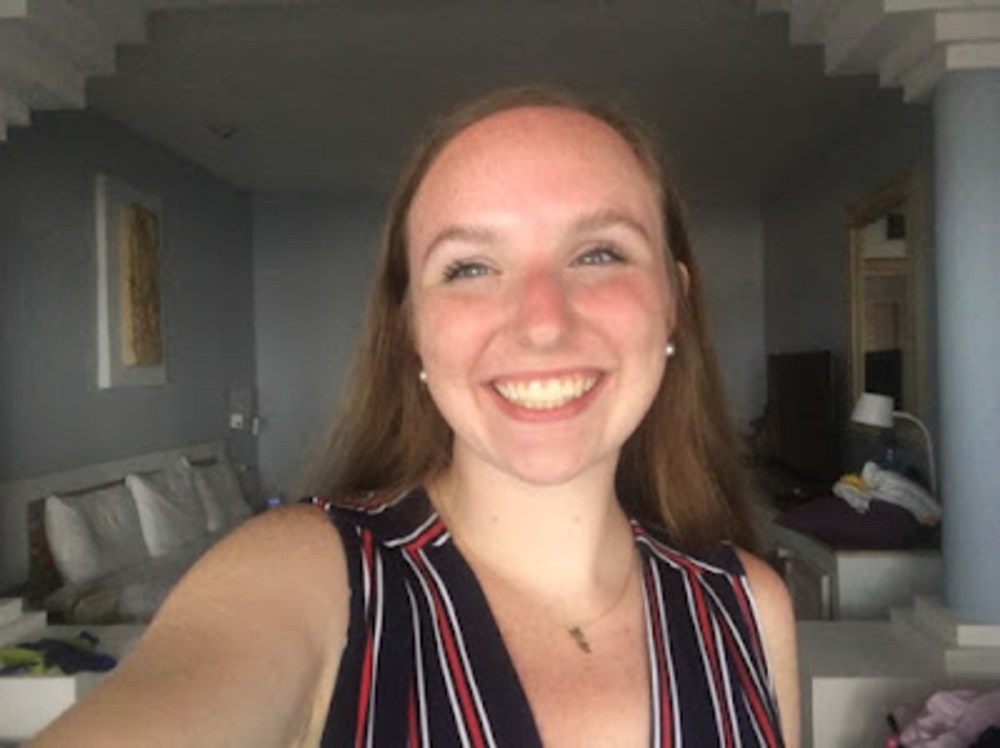 Meet your Posher, Mia